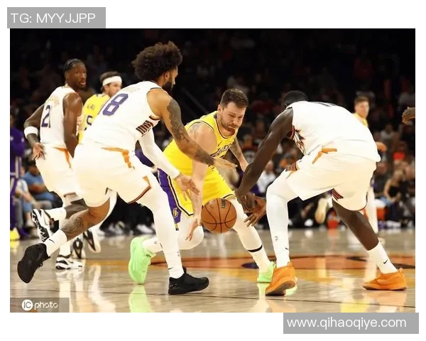 湖人三分16中5落后12分：东契奇24分苦撑，詹姆斯演出迸裂隔扣